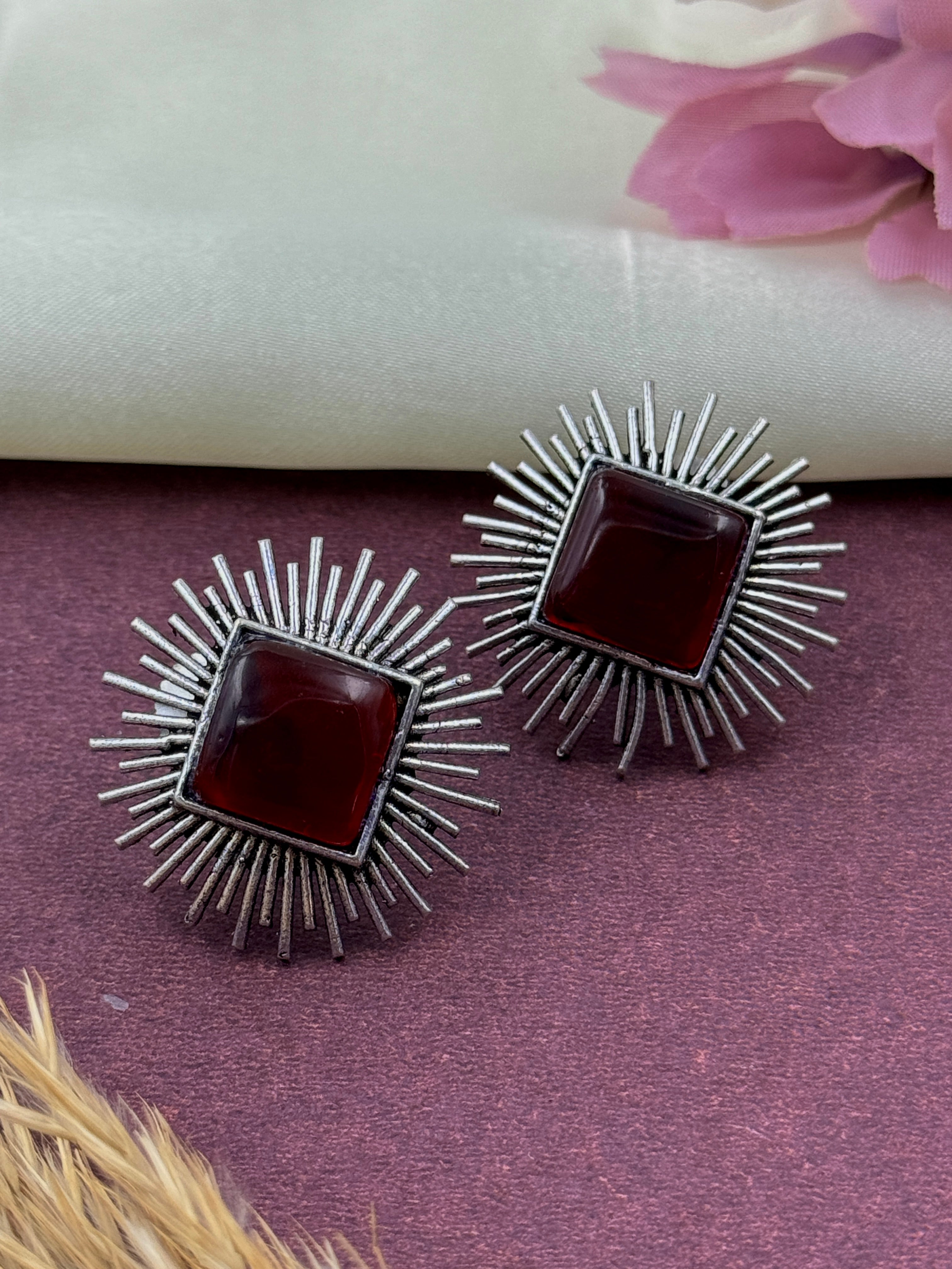 Sparkling Silvi-Monalisa Stoned Studs