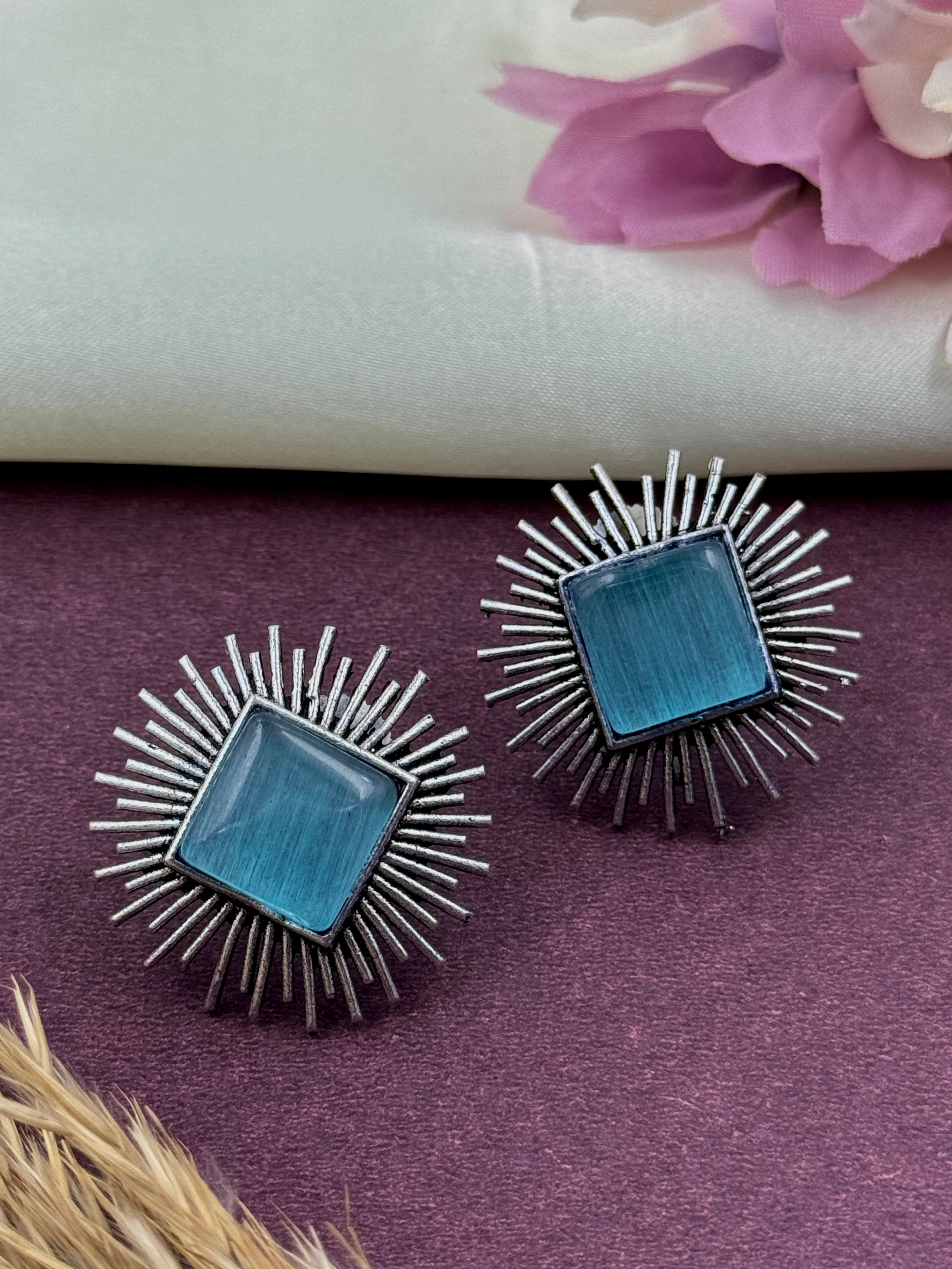 Sparkling Silvi-Monalisa Stoned Studs