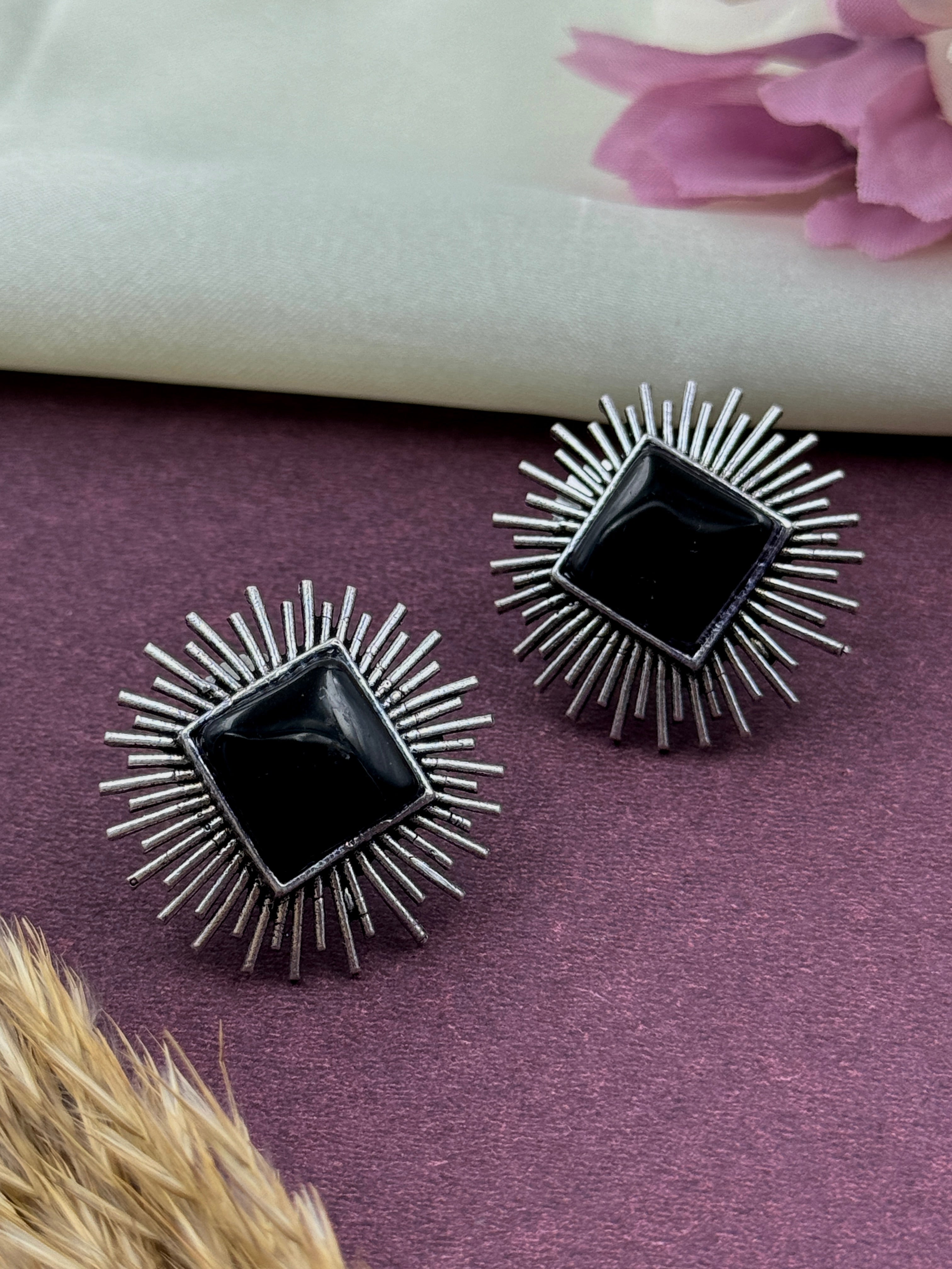 Sparkling Silvi-Monalisa Stoned Studs