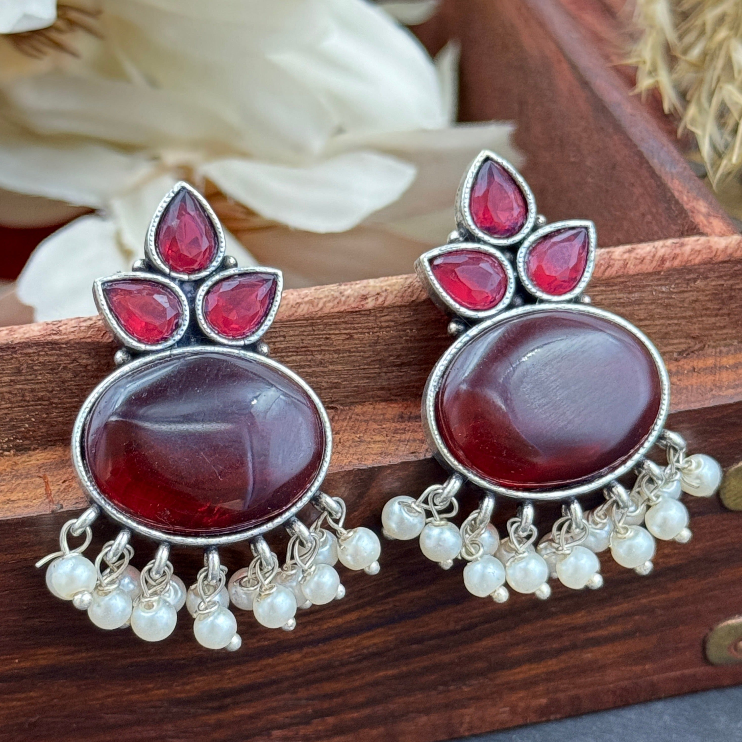 kundan earings, monalis stones, earings, red earings, peaarl earings, oxidised earings, silver earings