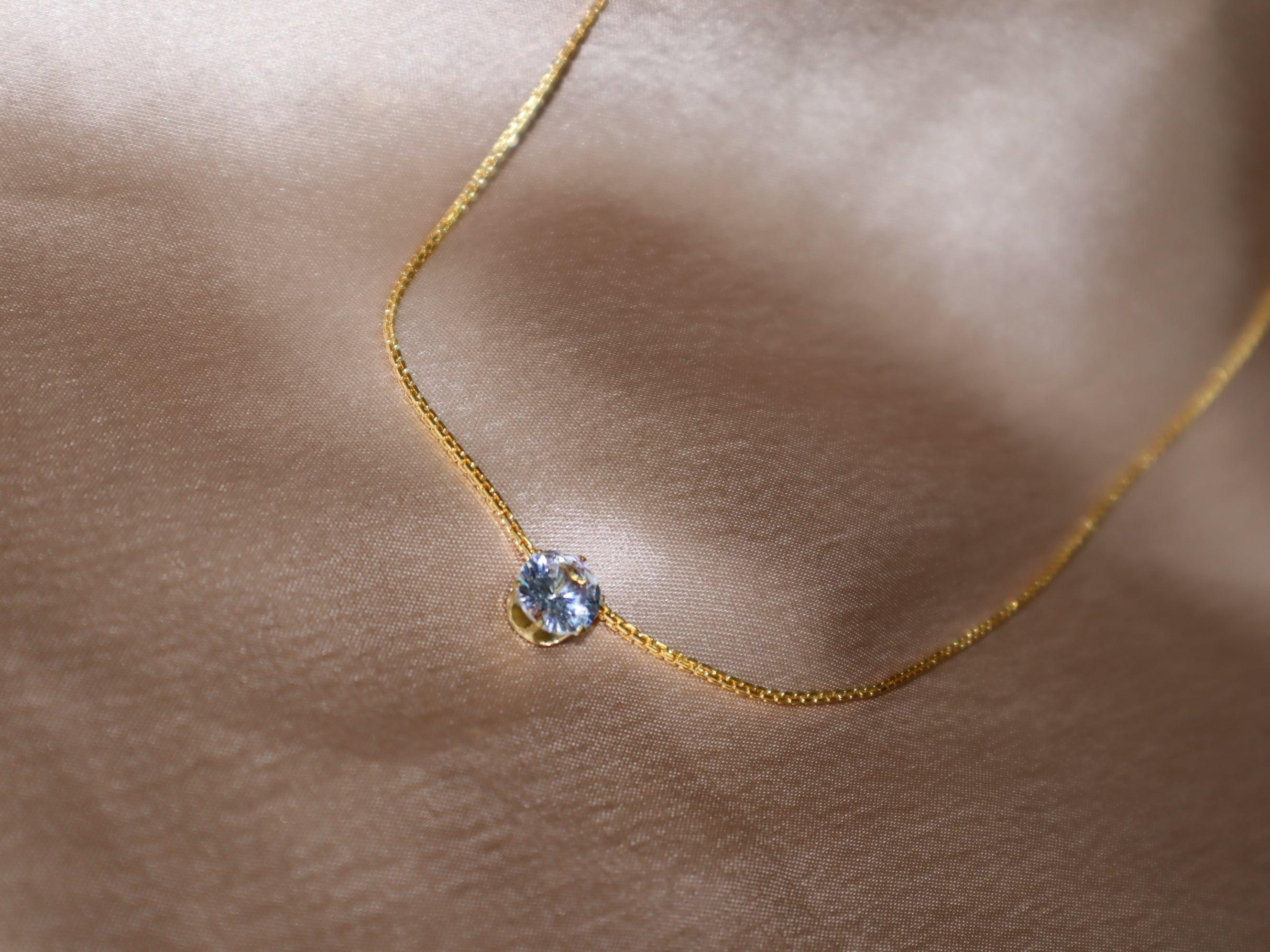 Single diamond elegant necklace - The Vivian Store