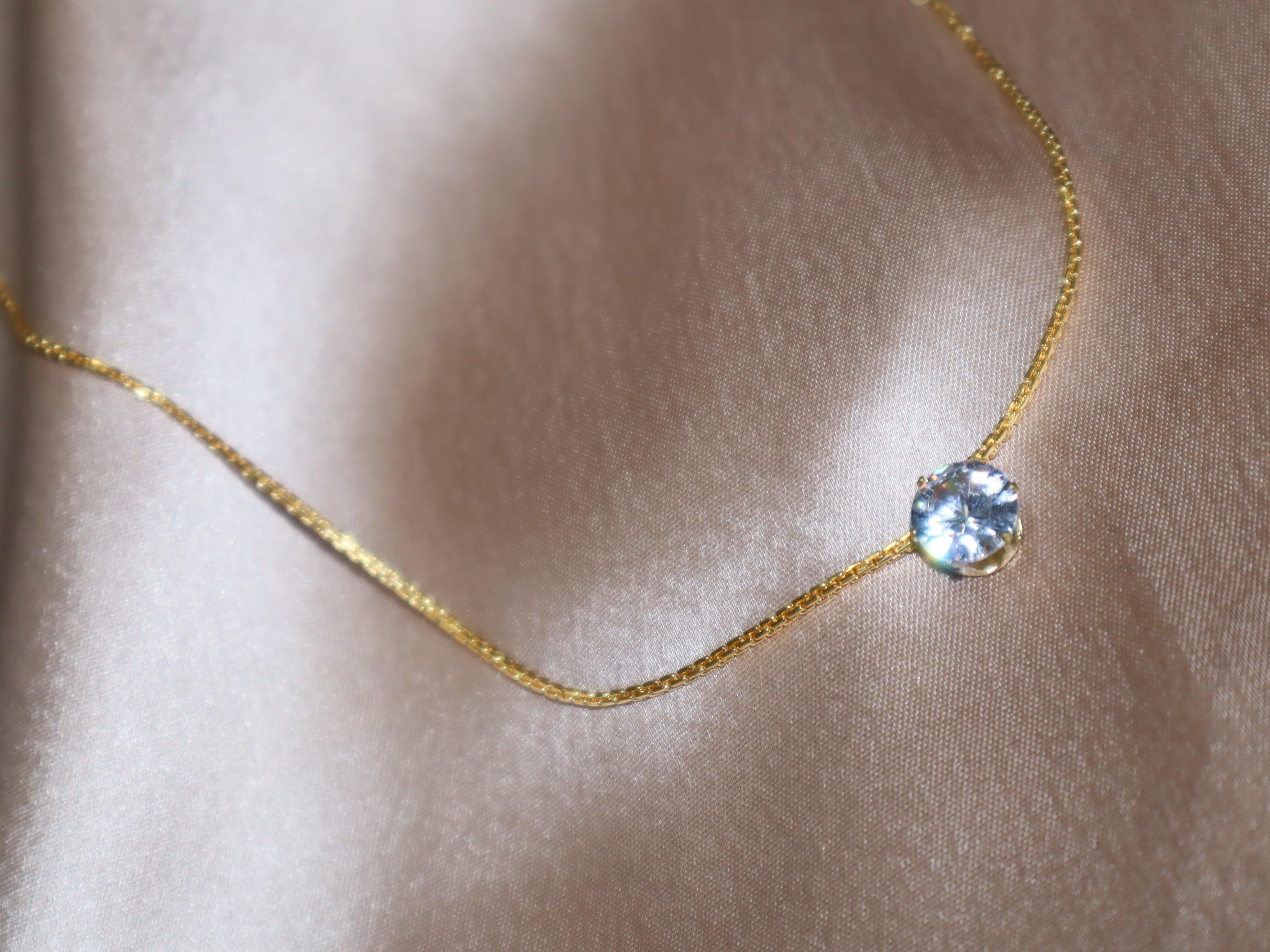 Single diamond elegant necklace - The Vivian Store