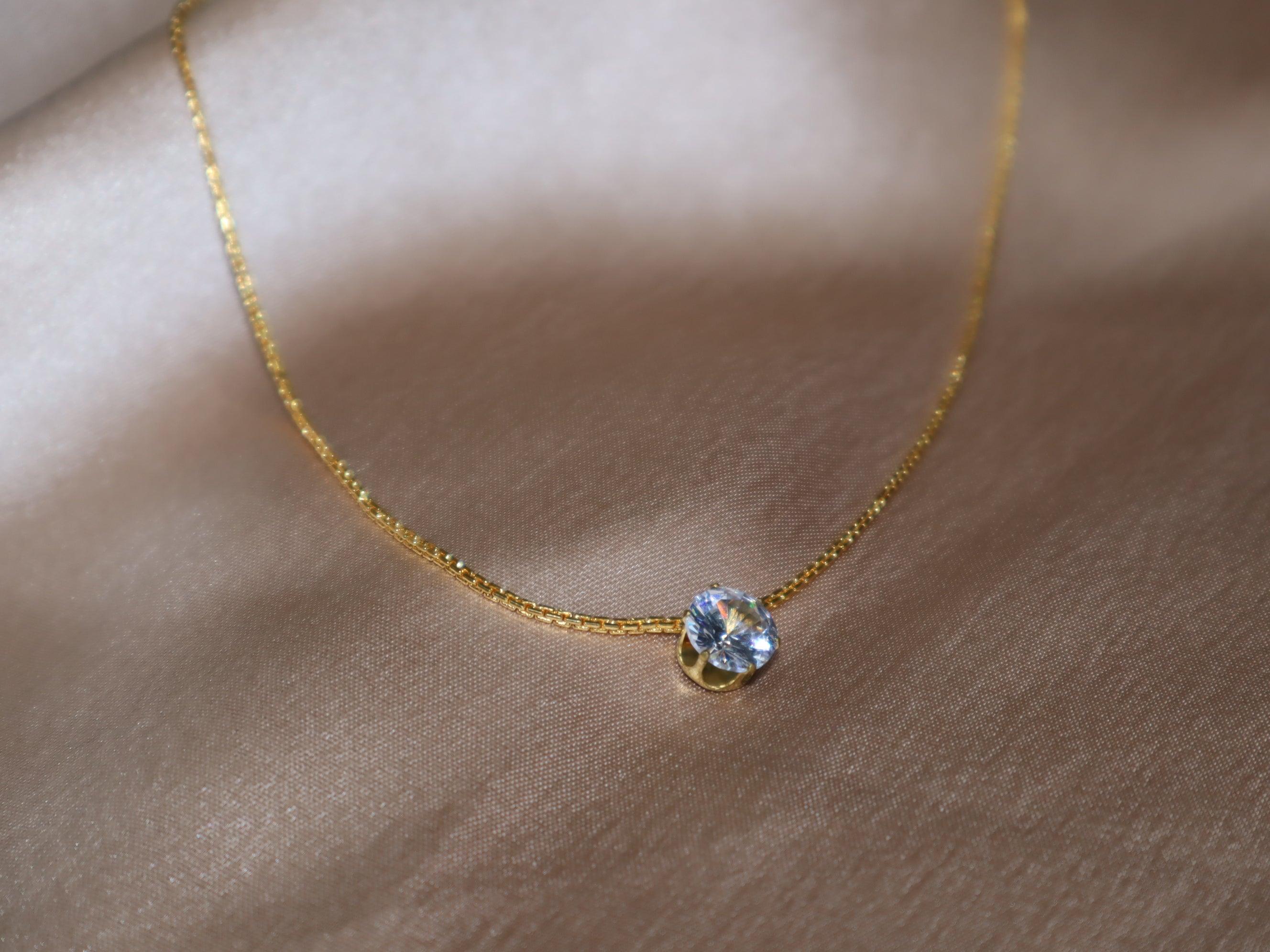 Single diamond elegant necklace - The Vivian Store