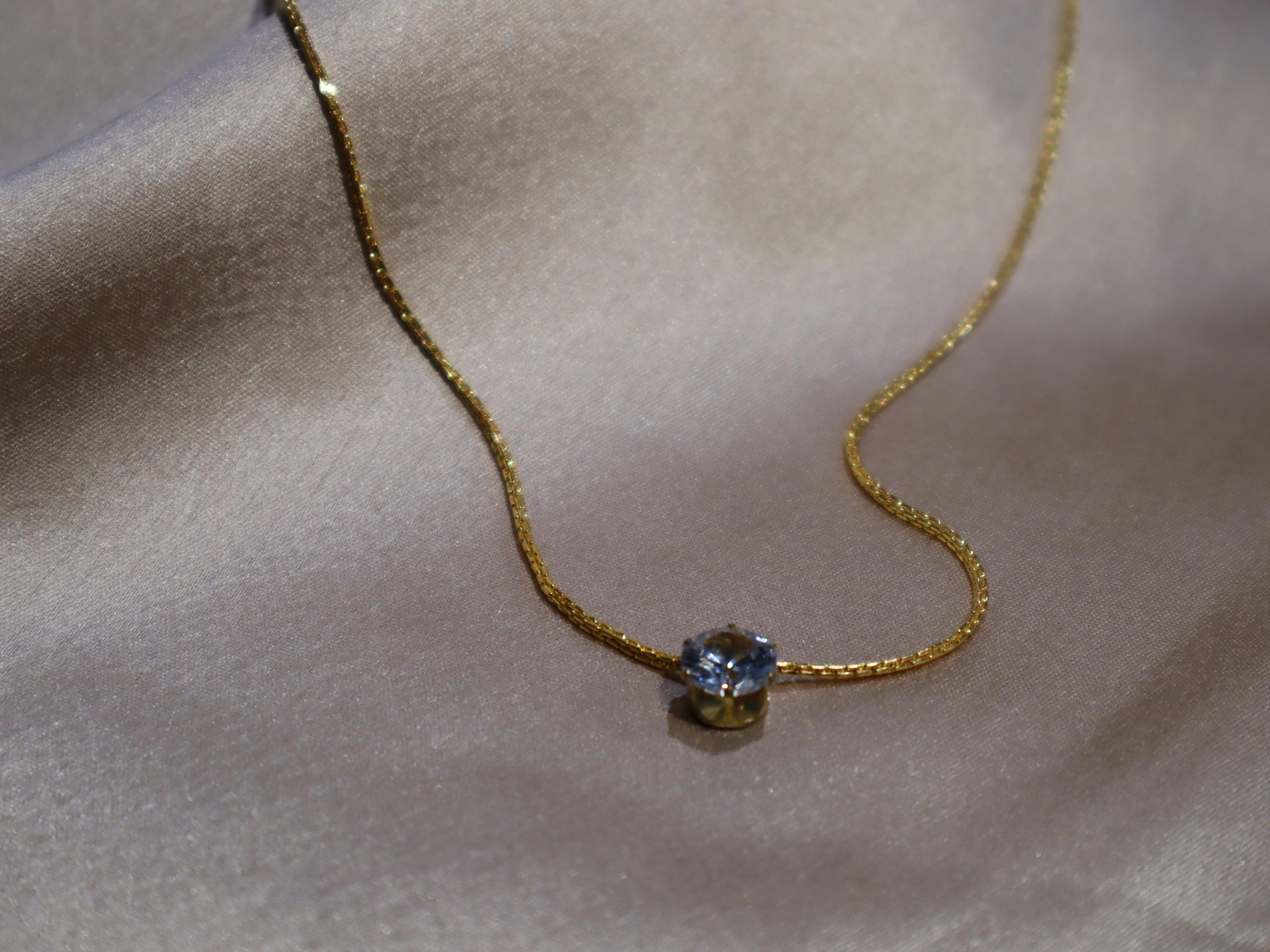 Single diamond elegant necklace - The Vivian Store